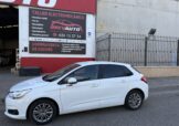 Citroen c4 1.6hdi con 92cv año 2013 con 220.000km, único propietario, con todo el mantenimiento echo , repasado de chapa, ruedas al 90%, cristales tintados, 1 año de garantía y transferencia incluida