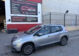 Peugeot 2008 1.6dci con 100cv y 220.000km, año 2015 con etiqueta C, único propietario, todo los mantenimientos al Día, se da revisado y con 1 año de garantía y transferencia incluida
